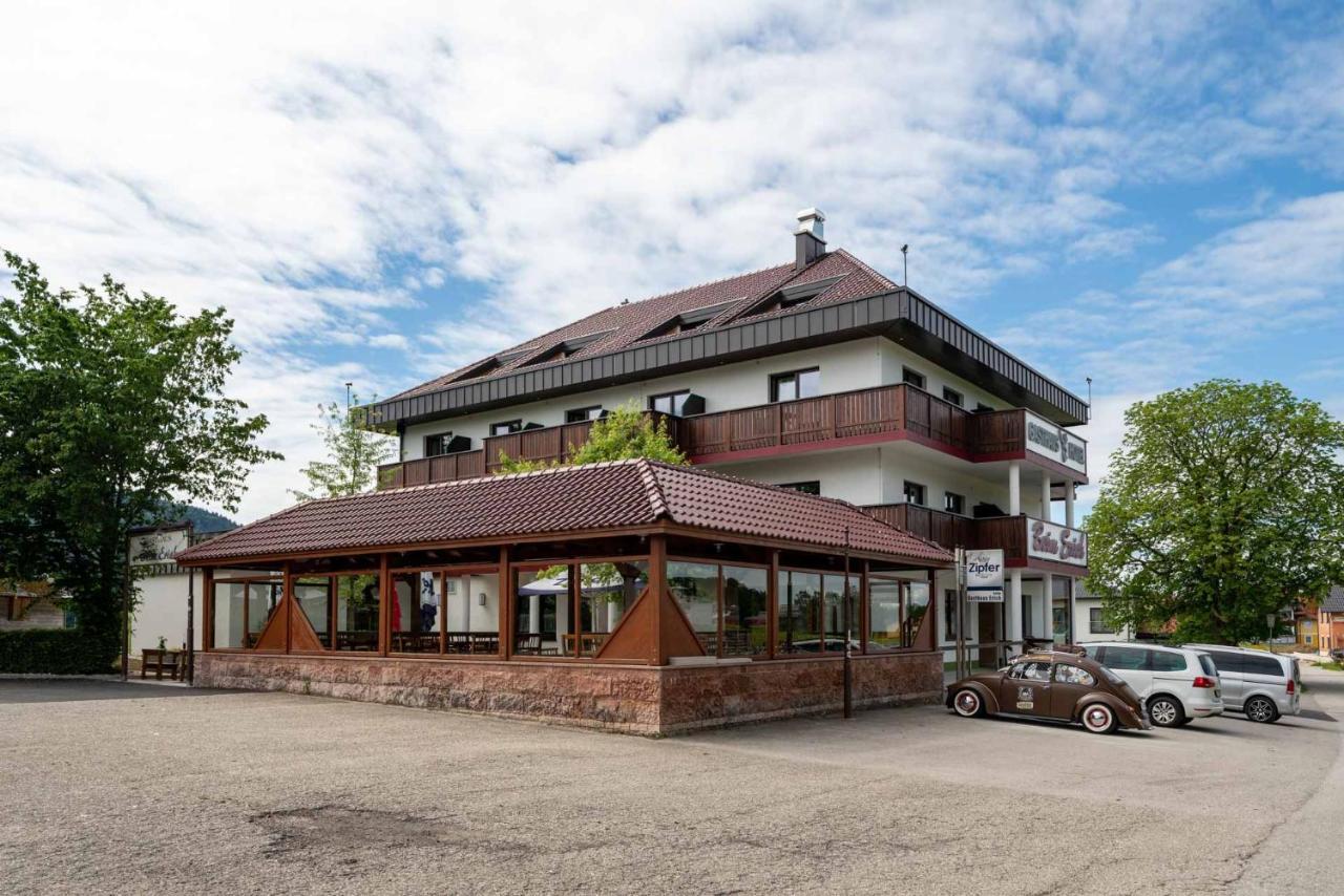 Gasthaus Hotel Beim Erich Oberhofen am Irrsee Exterior photo
